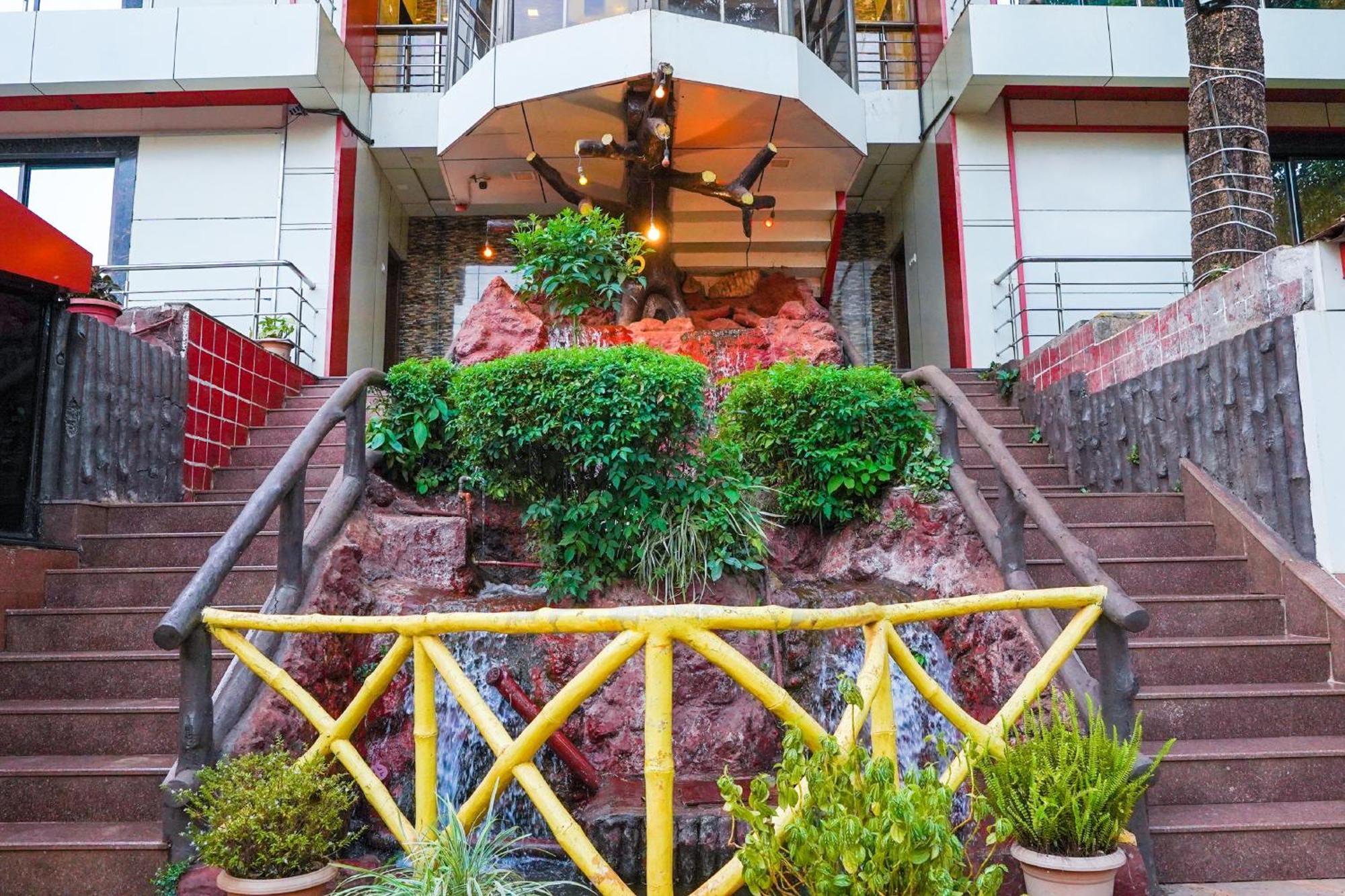 מת'ראן Hotel Kumar Plaza מראה חיצוני תמונה