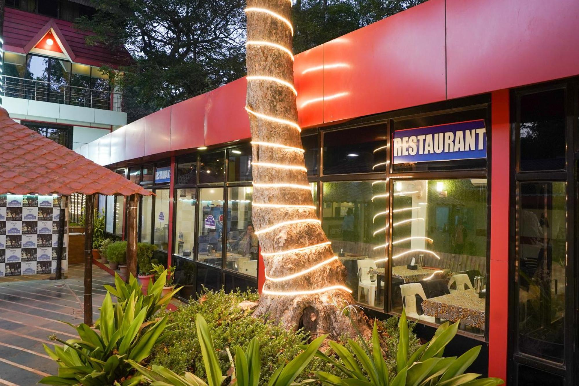 מת'ראן Hotel Kumar Plaza מראה חיצוני תמונה