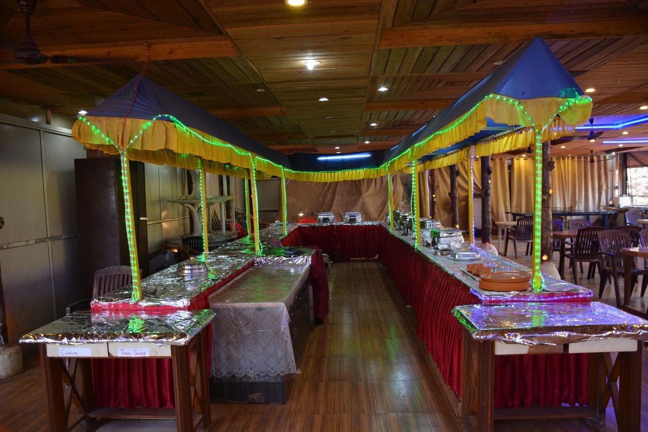 מת'ראן Hotel Kumar Plaza מראה חיצוני תמונה